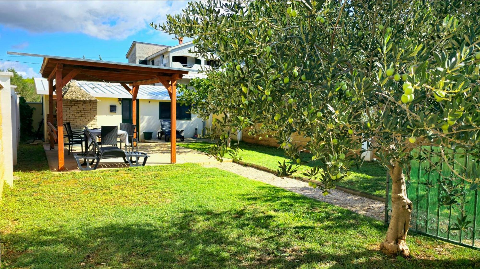 Holiday Home - Beach House 'Amarella' Turanj Exterior photo